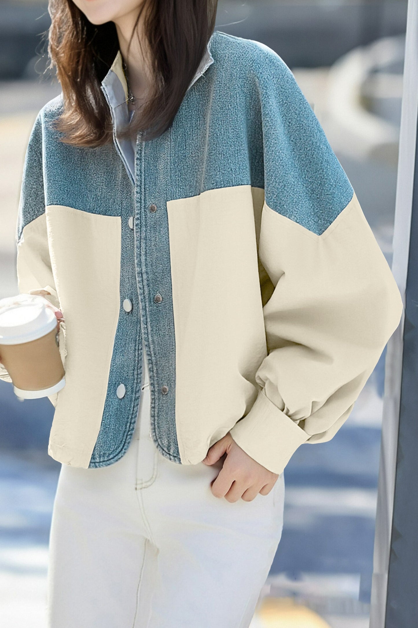 Lässiger vielseitiger Farbblock-Denim-Paneelmantel