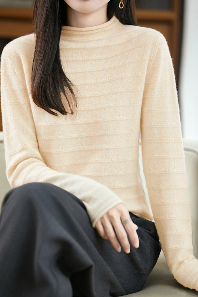 Lässiger vielseitiger Pullover mit halbem hohen Kragen und Rippstruktur