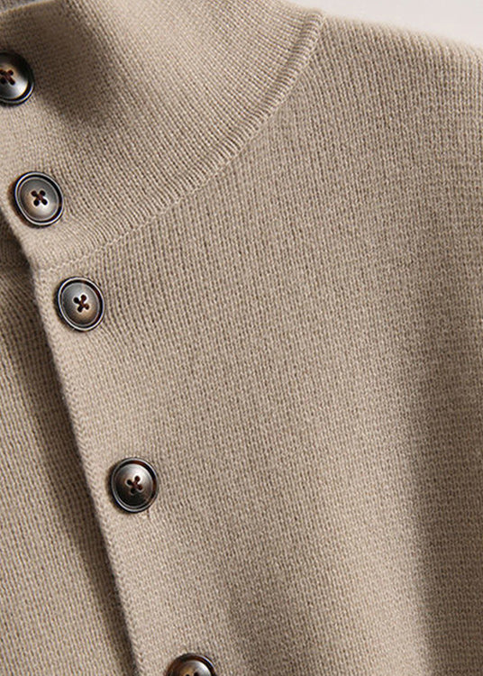 Lockerer leichter Kamel-Turtleneck-Button dicke Strickpullover mit langen Ärmeln