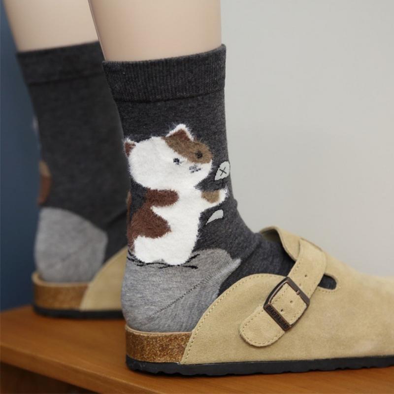 Lässige Katzenmuster-Socken