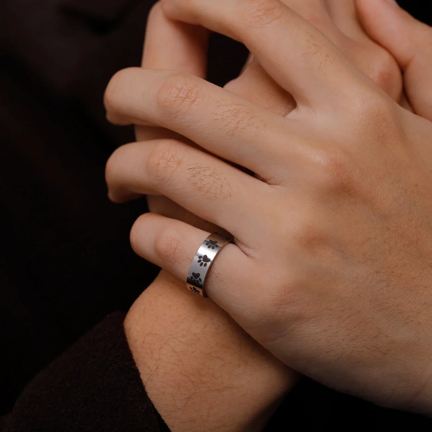 Handgefertigter Pfotenabdruckring aus Edelstahl