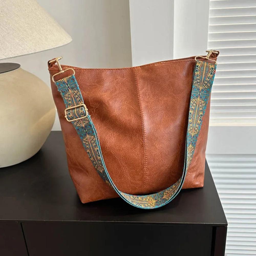 Charmante vintage Leder Schultertasche | Tamar's Vintage Charm