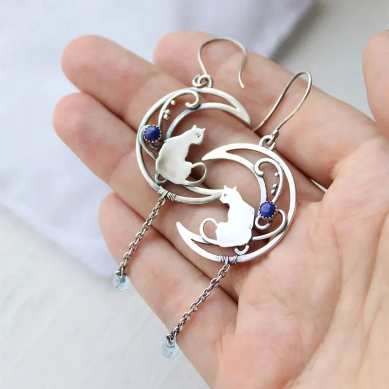 Mondlicht Katze Ohrringe – Vintage Halbmond Design mit Lapislazuli Edelstein