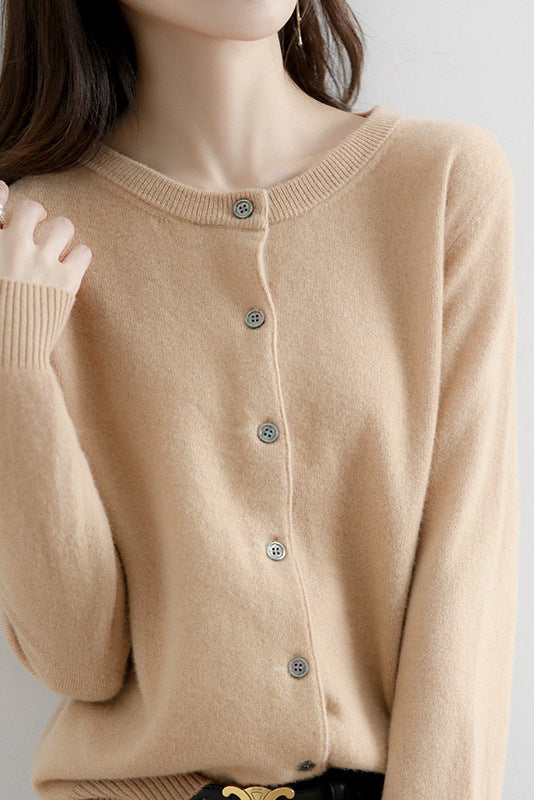 Rundhals Wollstrick-Cardigan - 12 Farben erhältlich