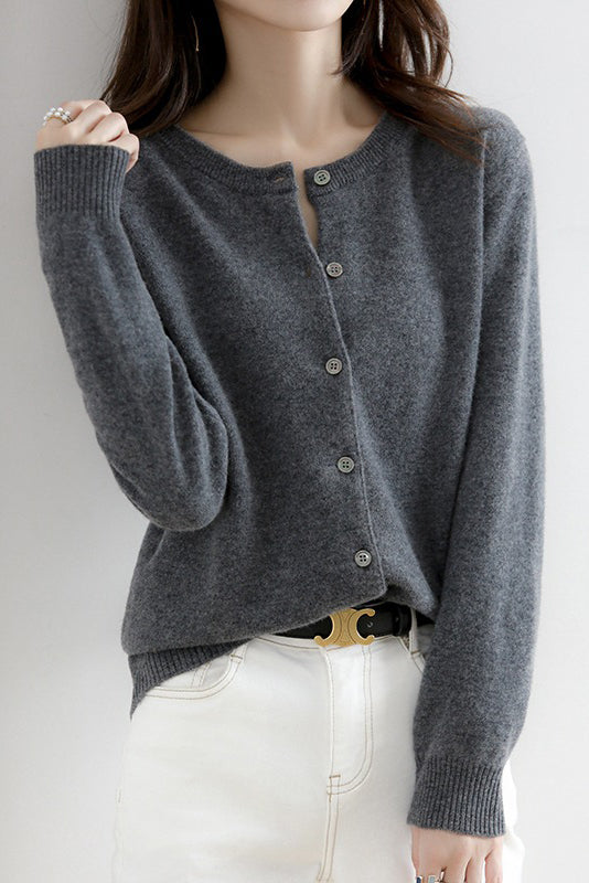 Rundhals Wollstrick-Cardigan - 12 Farben erhältlich