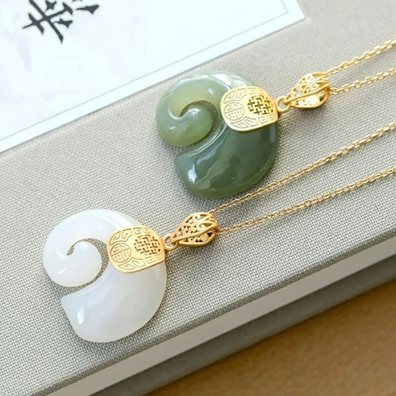 Hetian Jade Elefanten Anhänger Halskette – 18K vergoldete Kette für Frauen
