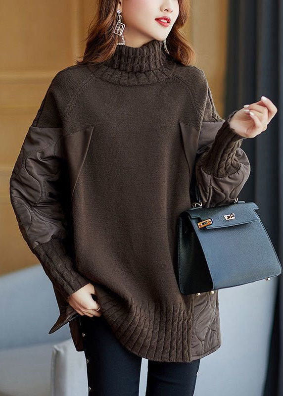 Einfache Schokoladen-Turtleneck-Patchwork-Lose Herbst-Strickpullover