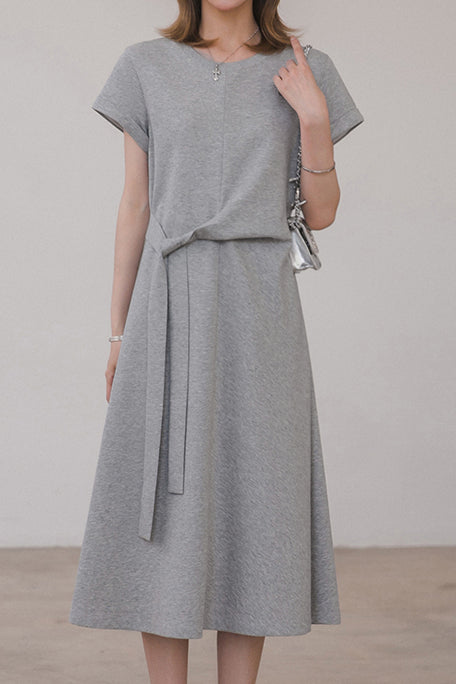 Lässiges A-Linien-Kleid mit Taillenzug