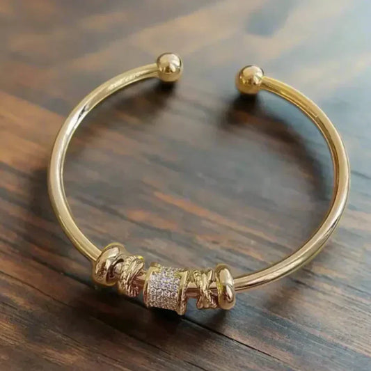 Yvonne | Verstellbares Armband mit Goldanhängern