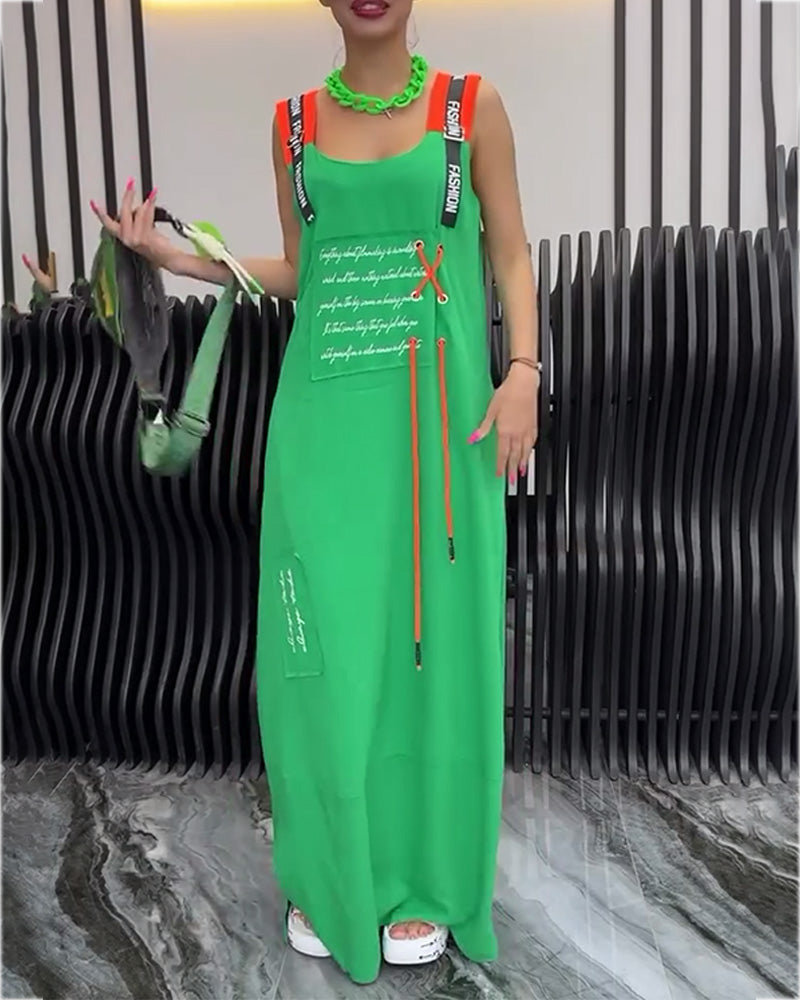 Ärmelloses Kleid mit personalisiertem Druck