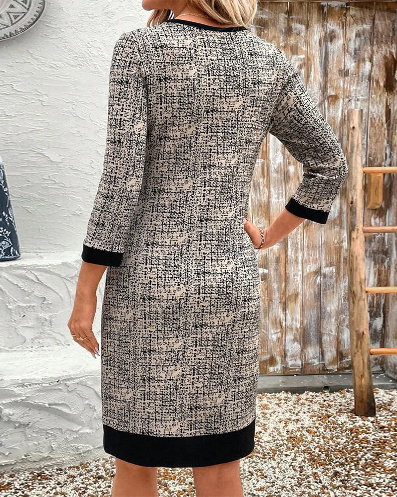 Lässiges Kleid mit Rundhalsausschnitt, Slim Fit, knielang