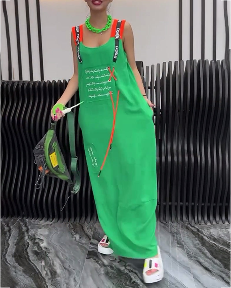 Ärmelloses Kleid mit personalisiertem Druck