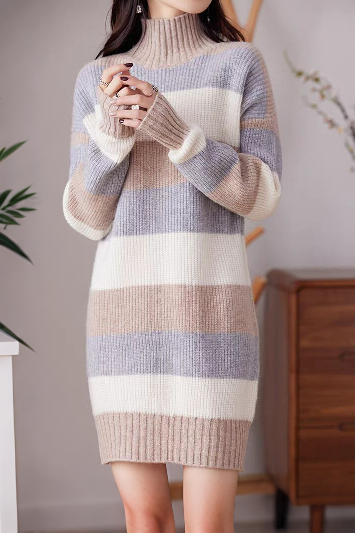 Lässiges, lockeres Pullover Kleid mit Farbblock-Muster