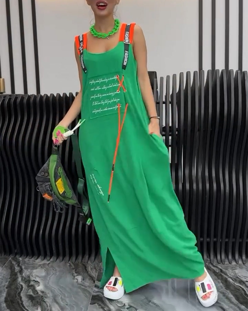 Ärmelloses Kleid mit personalisiertem Druck