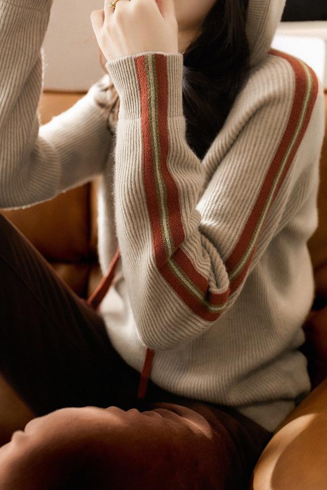 Hooded Training Style Strickset