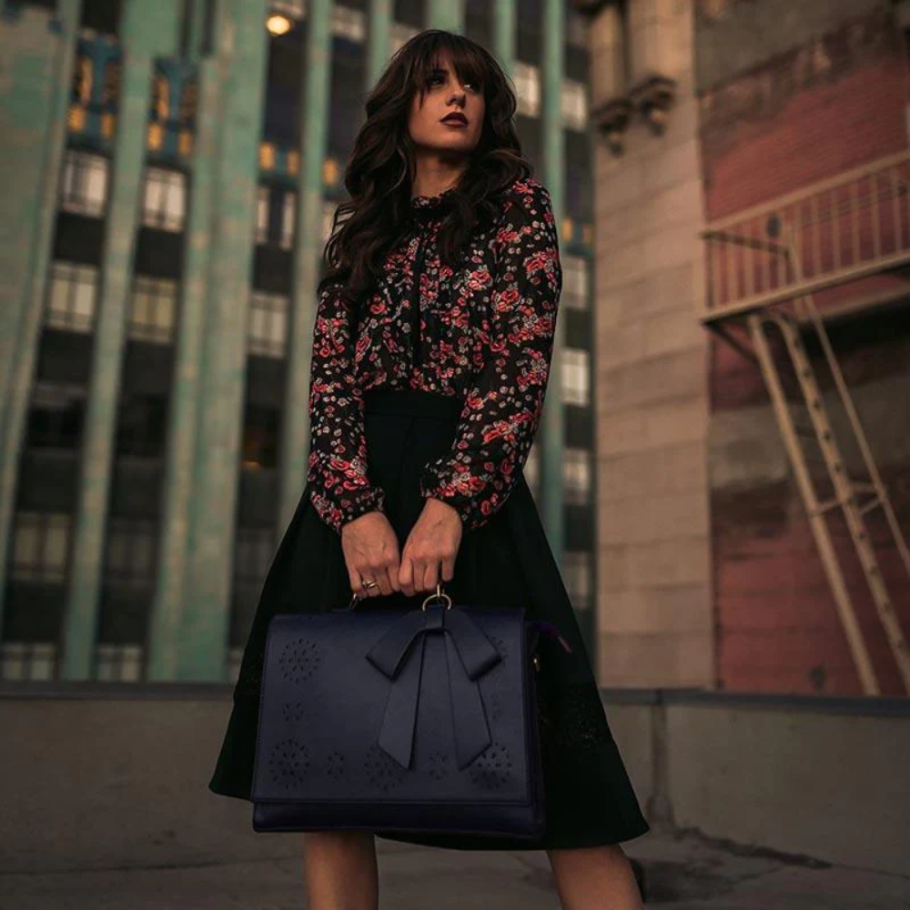 Tasche mit stilvoller Zanele-Dekoration